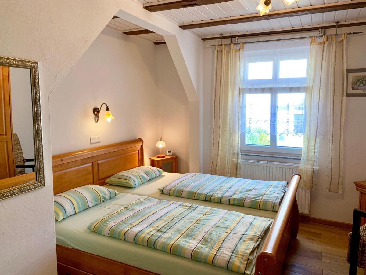 Villa-Rosengarten-Ferienwohnung-Baumhaus-Mit-Seeblick ساسنيتز المظهر الخارجي الصورة