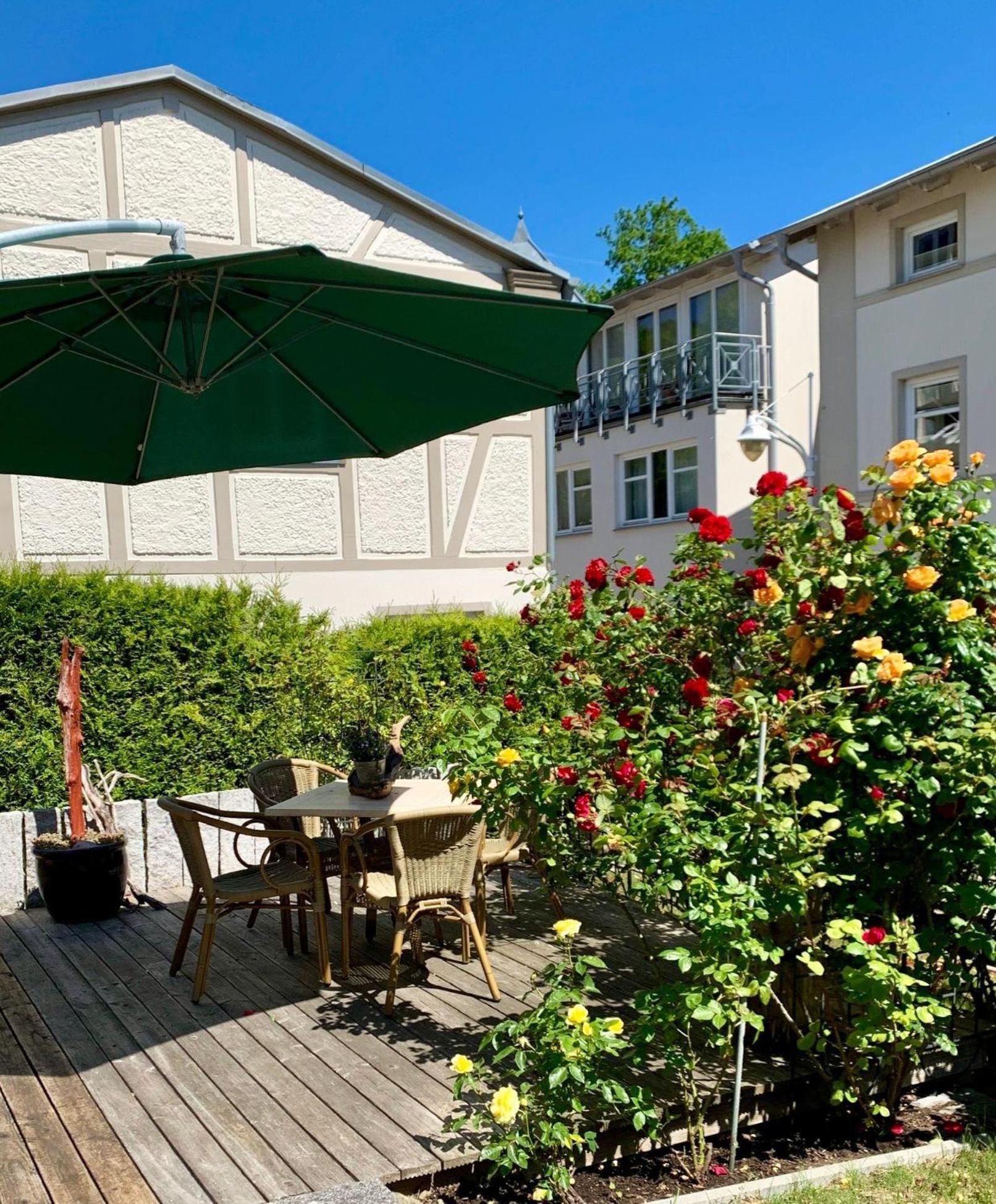 Villa-Rosengarten-Ferienwohnung-Baumhaus-Mit-Seeblick ساسنيتز المظهر الخارجي الصورة