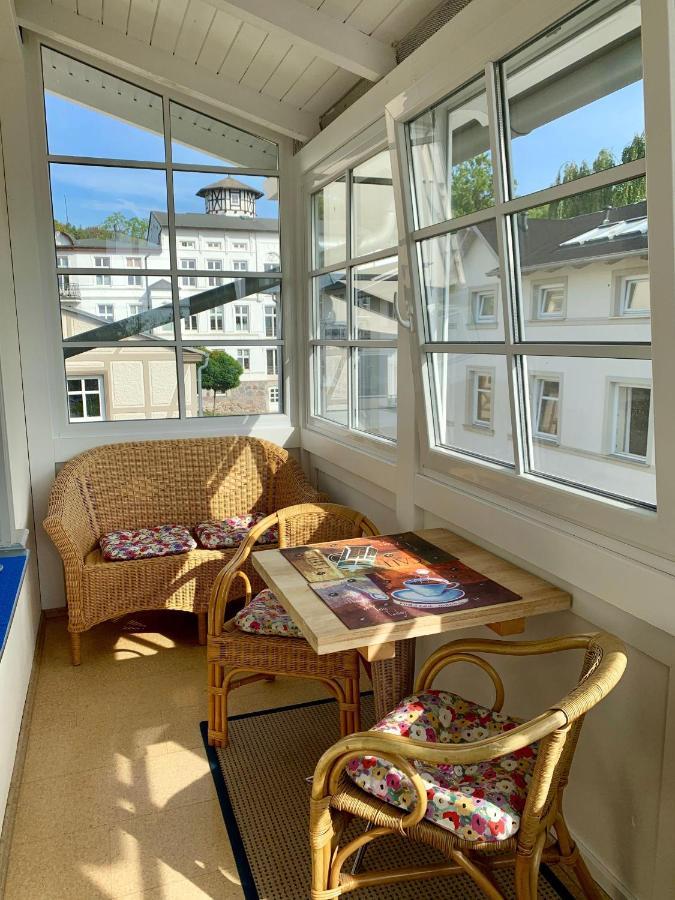 Villa-Rosengarten-Ferienwohnung-Baumhaus-Mit-Seeblick ساسنيتز المظهر الخارجي الصورة